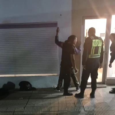 Apuñalaron a un hombre en el casino de Caleta Olivia: hay dos detenidos