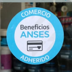 Beneficios Anses: quiénes acceden a un 10% de reintegro en compras con tarjeta de débito