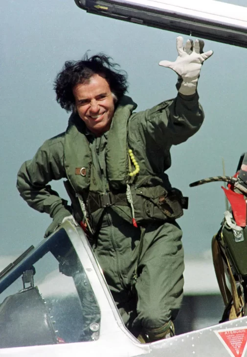 CARLOS-SAUL-MENEM-TOP-GUN-239DJ23D-505x728 CARLOS-SAUL-MENEM-TOP-GUN-239DJ23D-505x728