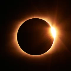 Eclipse total solar: cómo afecta las emociones de las personas