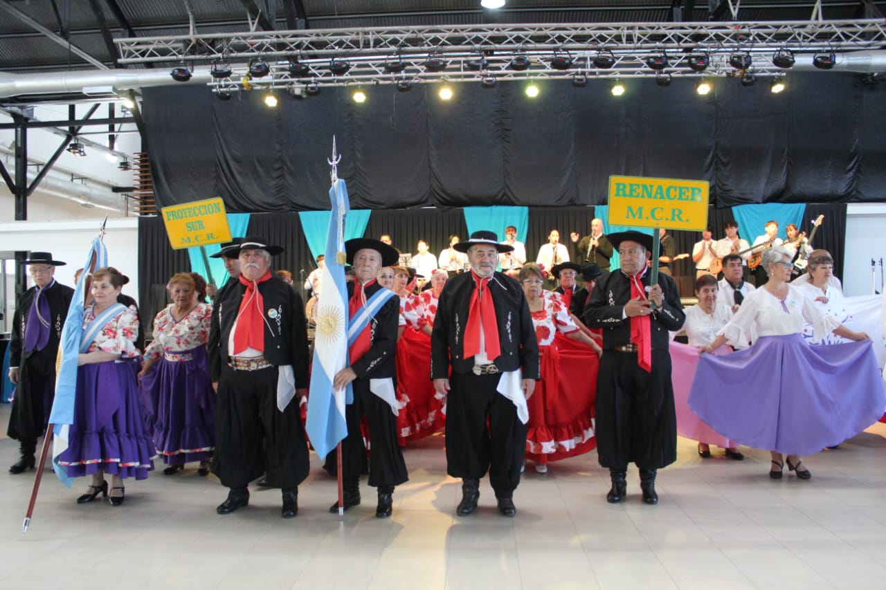 Concretaron el segundo encuentro regional de danzas folklóricas en Comodoro