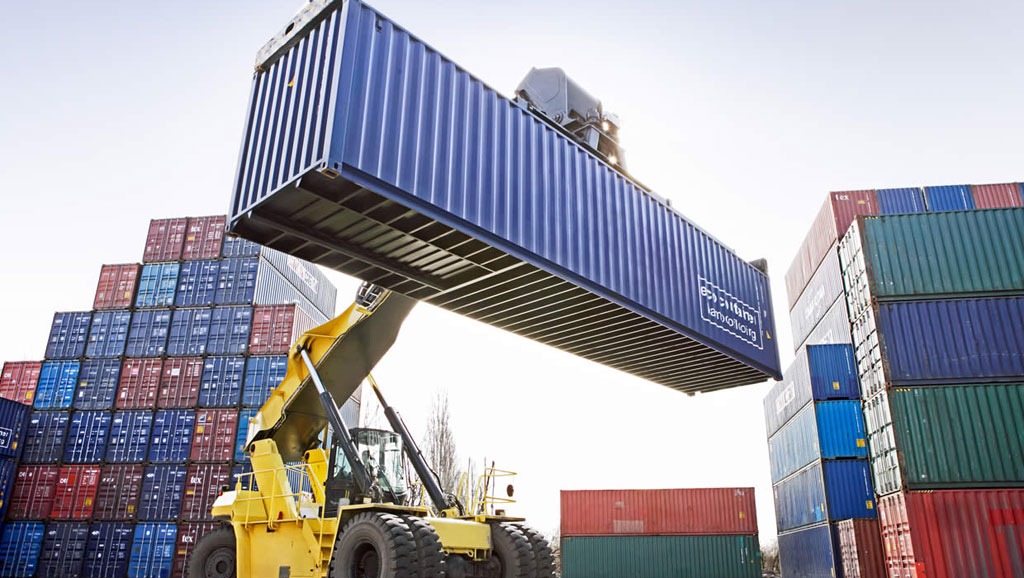 El Gobierno flexibilizó el ingreso de importaciones textiles y de electrodomésticos El Gobierno flexibilizó el ingreso de importaciones textiles y de electrodomésticos