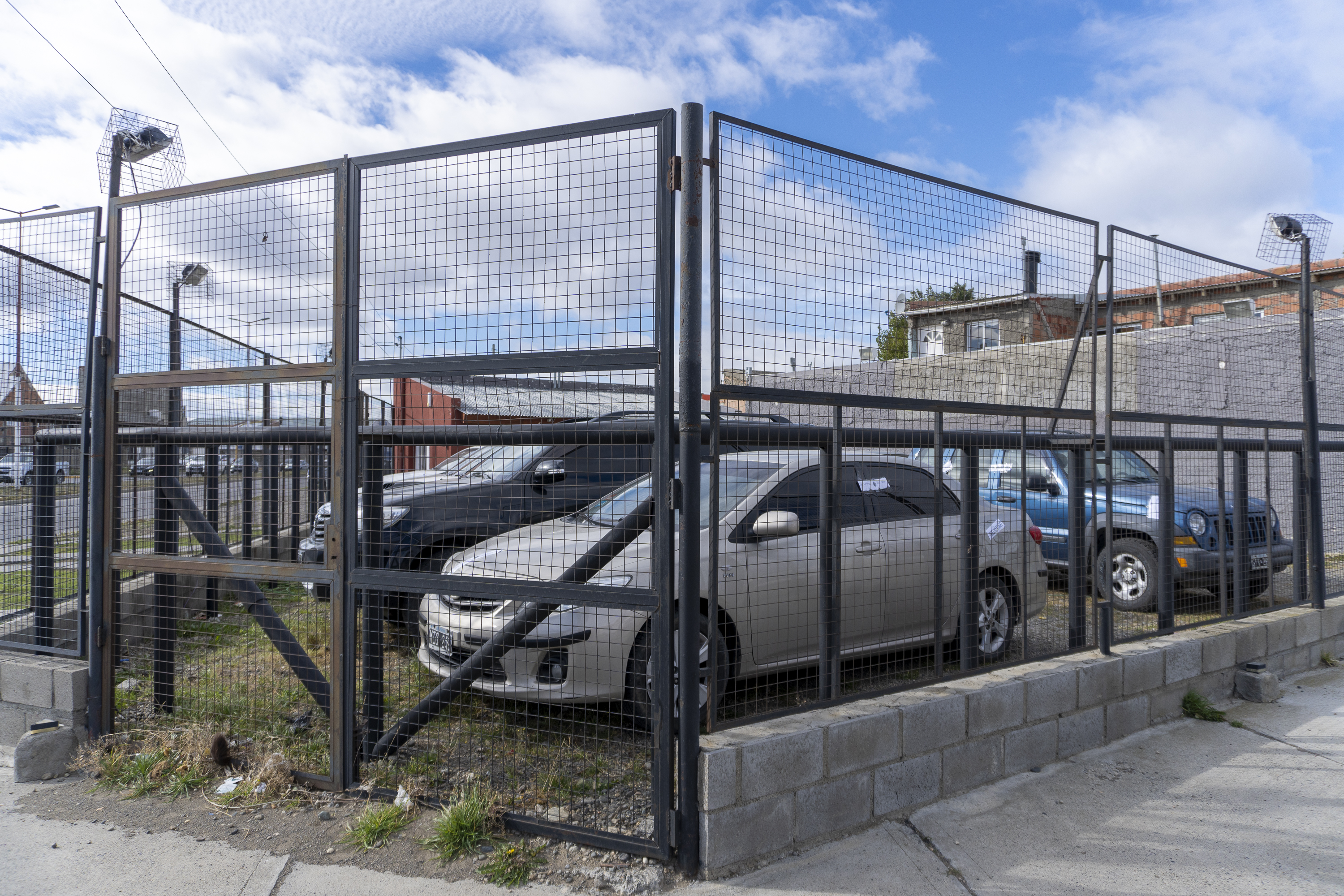 Río Gallegos: retuvieron nueve vehículos involucrados en una investigación internacional Río Gallegos: retuvieron nueve vehículos involucrados en una investigación internacional