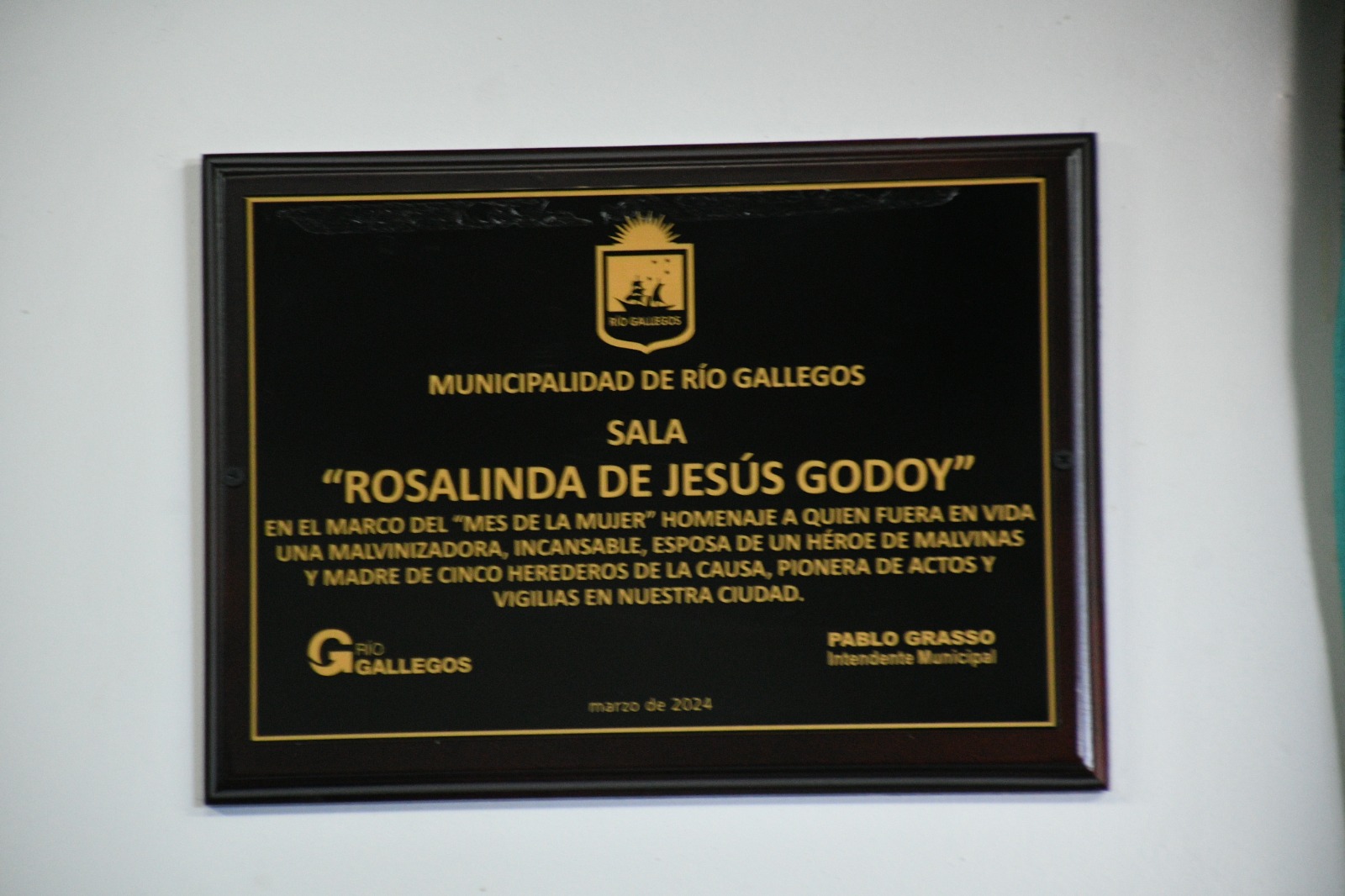 Placa-Rosalinda-Godoy-728x485