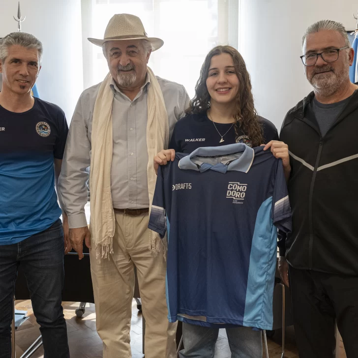 Othar Macharashvili recibió a la joven deportista Valentina Svoboda