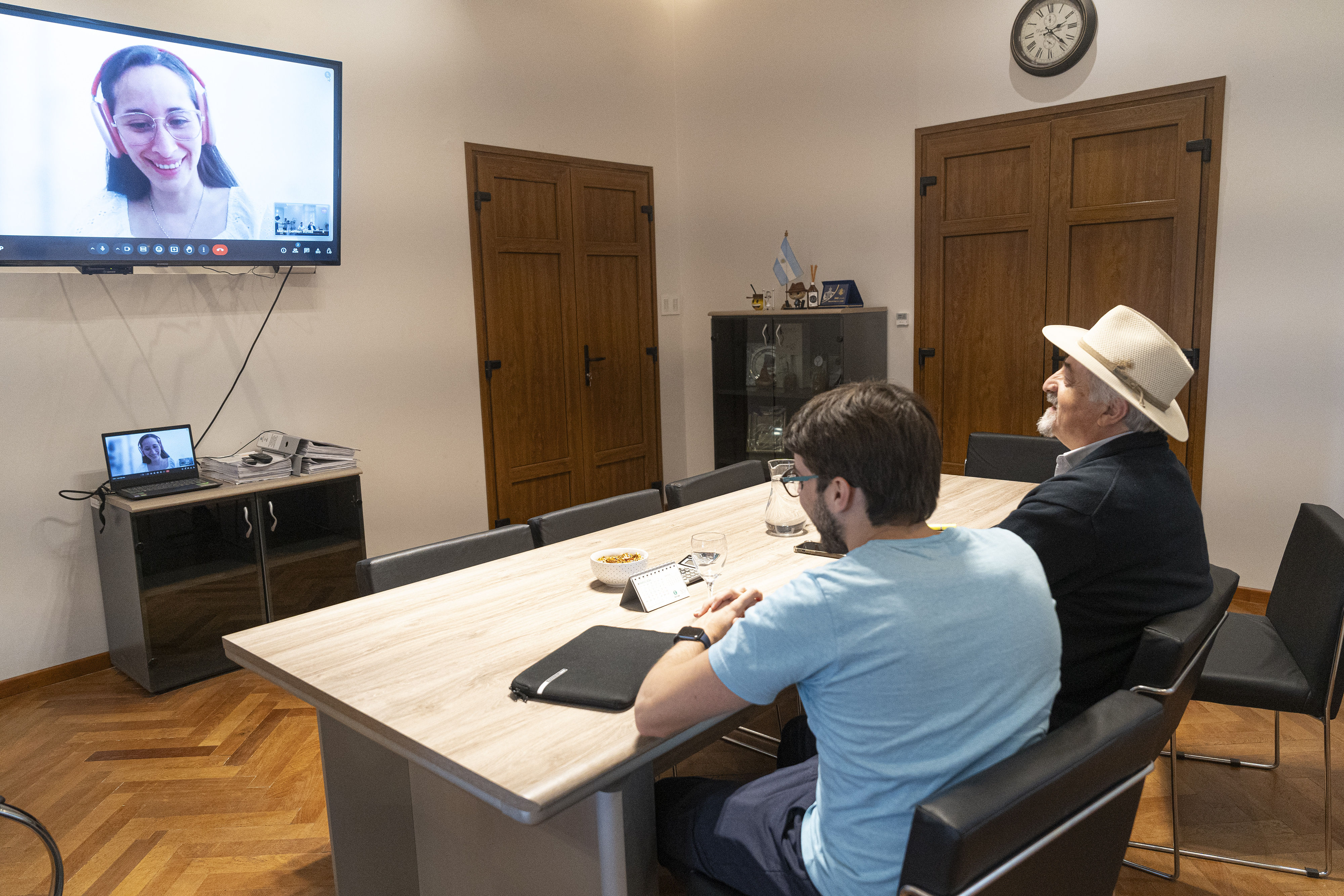 Othar Macharashvili se reunió con ingenieros de Comodoro convocados por la NASA Othar Macharashvili se reunió con ingenieros de Comodoro convocados por la NASA