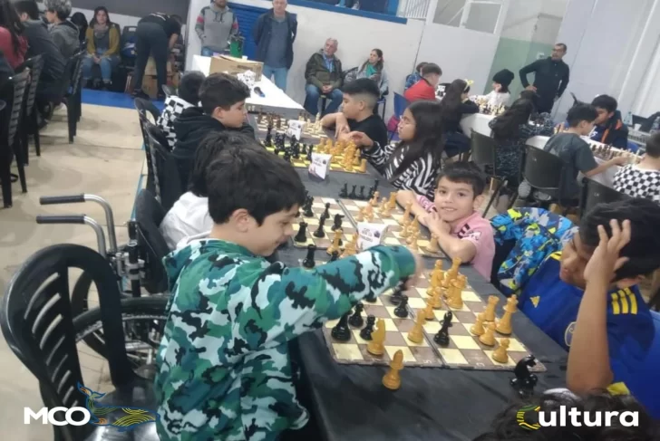 Torneo-de-ajedrez-en-caleta-olivia-8743-1-728x487