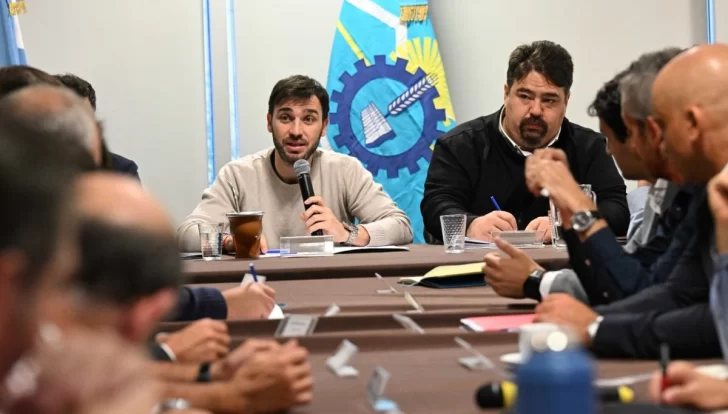 Ignacio Torres se reúne con los intendentes de Chubut y pedirá austeridad en la administración
