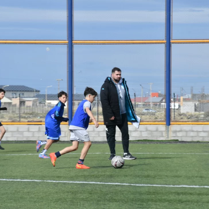Racing prueba jugadores en Santa Cruz: “Creemos en el talento de acá” Racing prueba jugadores en Santa Cruz: “Creemos en el talento de acá”