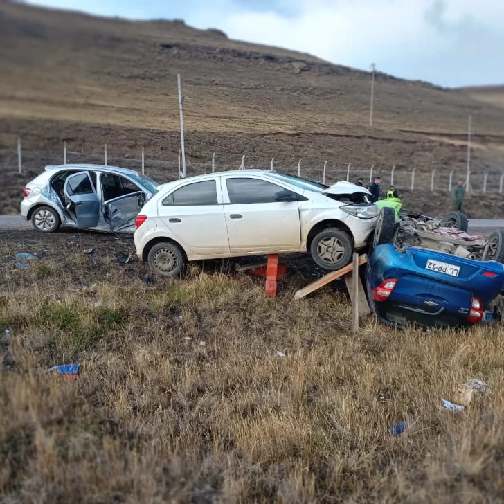 Murió una pareja mayor de Chile en un accidente de autos en la ruta cerca de Río Turbio