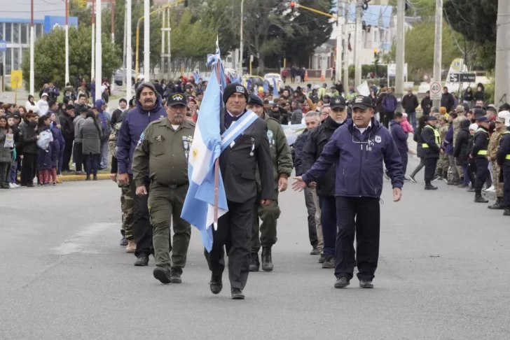 Fotogalería. Todas las fotos del acto por el 2 de abril en Río Gallegos