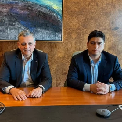 Claudio Vidal se reunió con el presidente de YPF en Buenos Aires