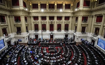 Ingresó la Ley Bases a Diputados y negocian los nuevos cambios 