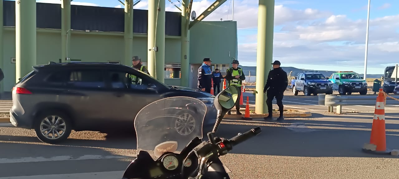 Operativo de control en Güer Aike revisaron más de 300 vehículos en