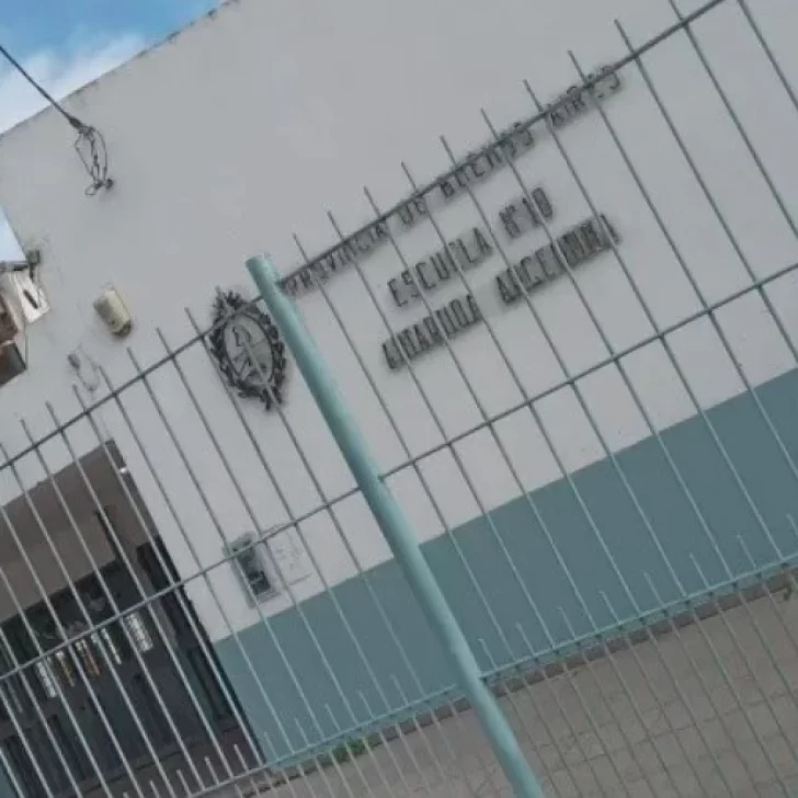 Terror en Escobar: delincuentes a los tiros en una escuela Terror en Escobar: delincuentes a los tiros en una escuela