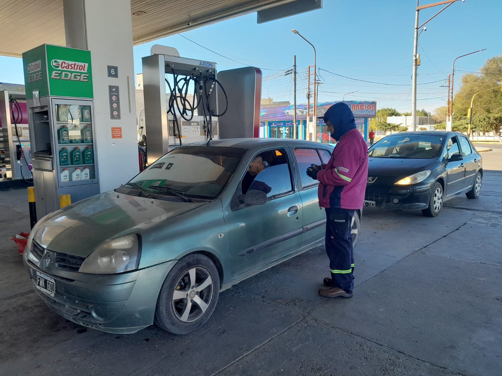 estaciones-de-servicio-de-caleta-olivia-nafta-combustible-gasoil-2309dj23-728x546