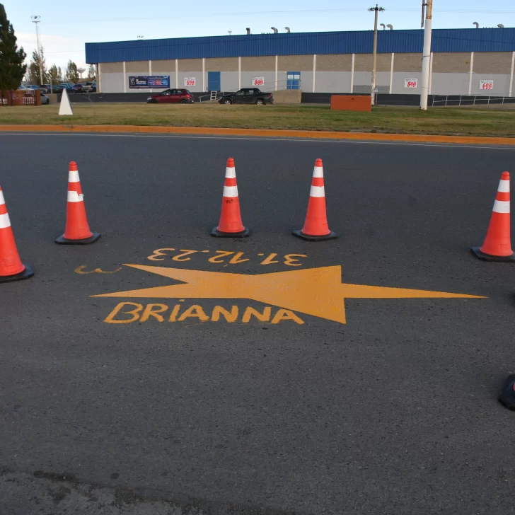 Pintaron una estrella amarilla en el lugar donde murió Brianna Matulich Pintaron una estrella amarilla en el lugar donde murió Brianna Matulich