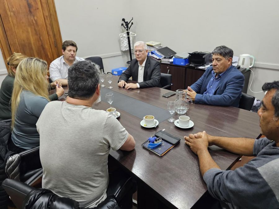 El Gobierno Provincial recibió a la familia de Daniel Ochoa, el joven minero fallecido El Gobierno Provincial recibió a la familia de Daniel Ochoa, el joven minero fallecido