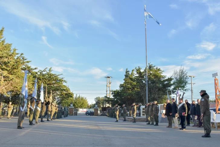 homenaje-gendarmeria-santa-cruz-23d23d23d-728x486