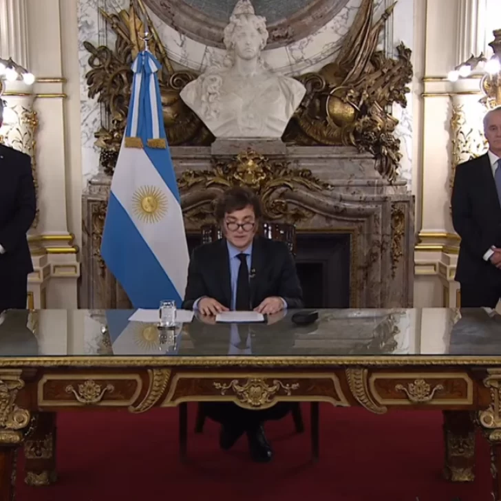 Javier Milei aseguró en cadena nacional que “el Tesoro logró un superávit equivalente al 0,2% del PBI”