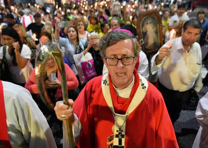 El arzobispo Jorge García Cuerva reclamó a los políticos que “no se aumenten los sueldos” en la misa por San Expedito