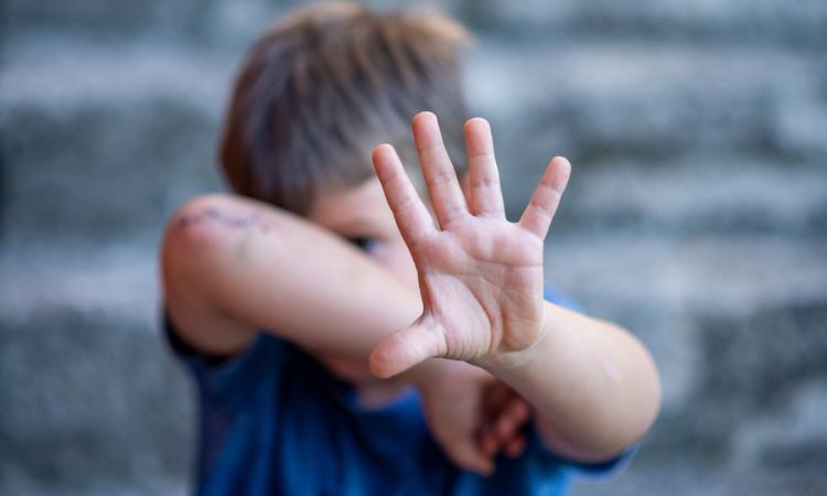 El niño maltratado por su padre en Las Heras sigue internado y recibe atención por su salud mental