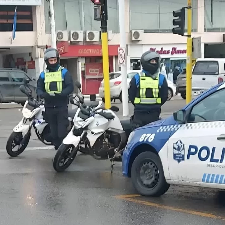 Dramático rescate: liberaron a una mujer que un hombre armado tenía en cautiverio en una casa de Río Gallegos