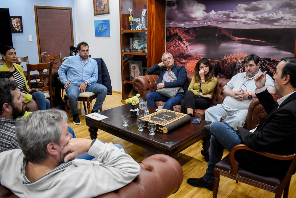 Grasso se reunió con empresarios y autoridades previo al Primer Foro Patagónico de Ciudades Atlánticas