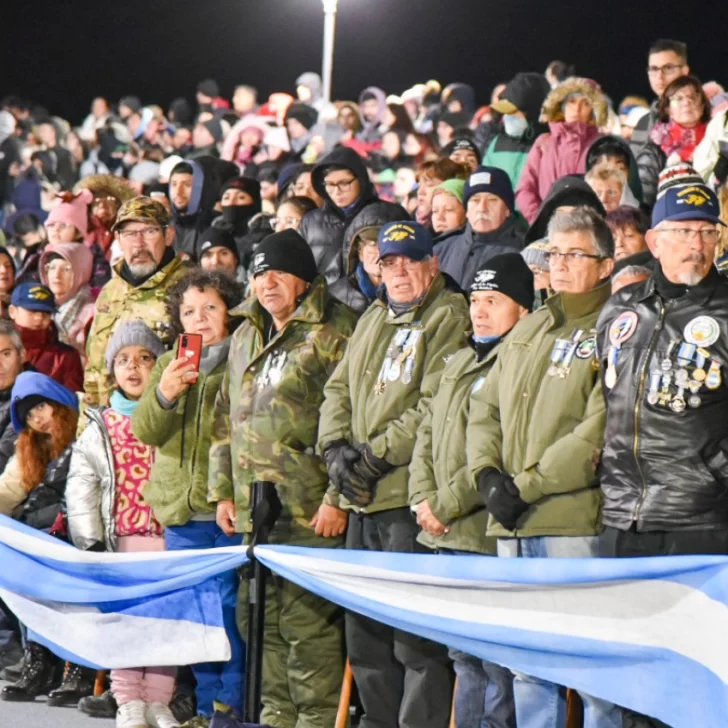 Así se vivió la Vigilia de Malvinas en Río Grande