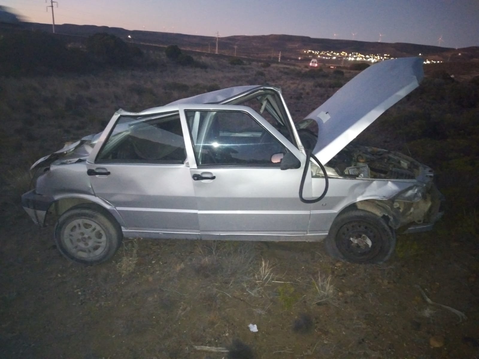 Un joven de Caleta Olivia volcó en la ruta cerca de Cañadón Seco y fue hospitalizado