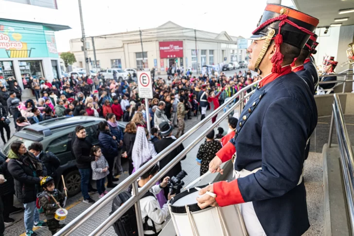 Velada patriótica, desfile, fogón y más actividades en Comodoro Rivadavia para celebrar el Mes de Mayo