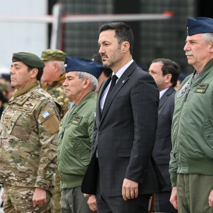 Luis Petri: “Hay un compromiso de recuperar el honor de nuestras Fuerzas Armadas”