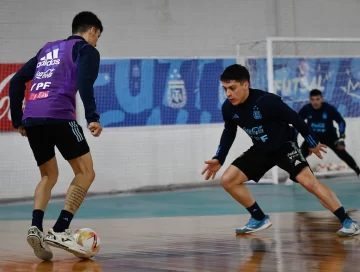 Juan Brasesco, futsalero de Río Gallegos, se entrena con la selección argentina