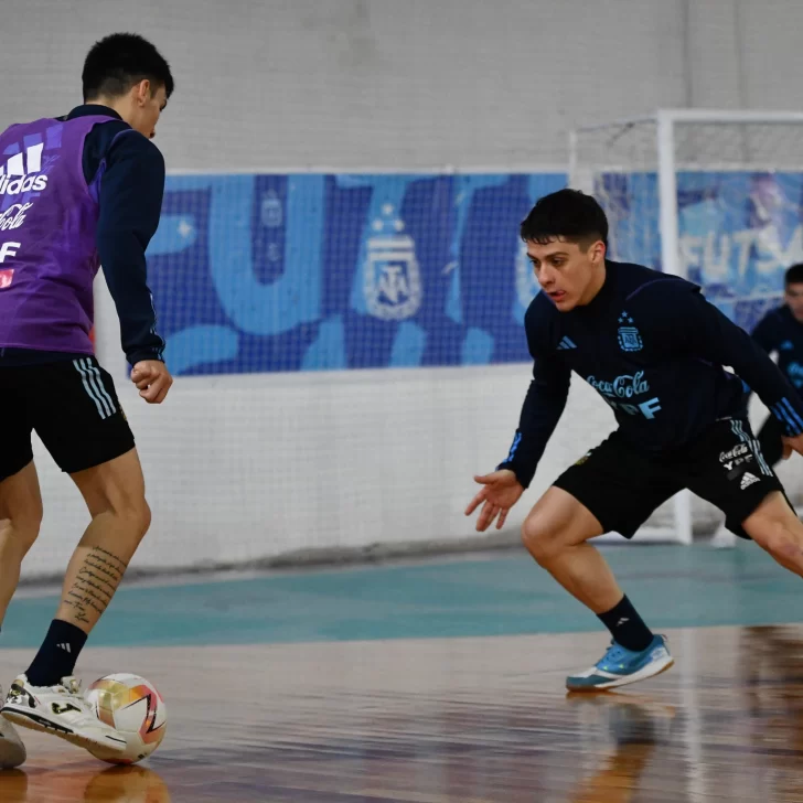 Juan Brasesco, futsalero de Río Gallegos, se entrena con la selección argentina