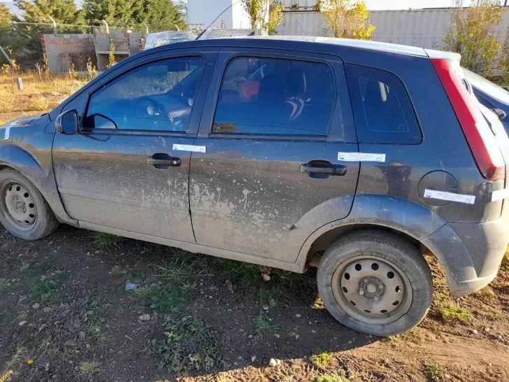 La Policía recuperó un auto robado en el barrio San Benito