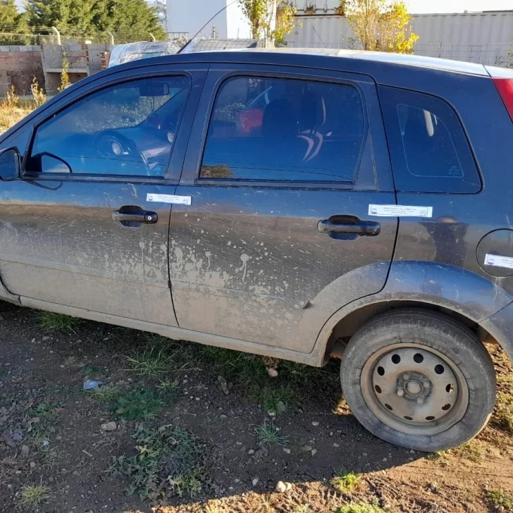 La Policía recuperó un auto robado en el barrio San Benito