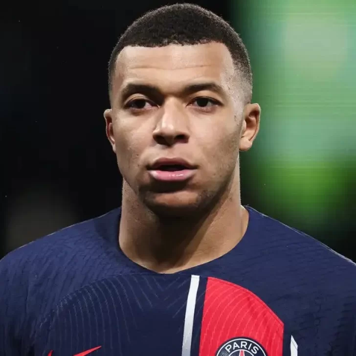 Kylian Mbappé anunció su salida del PSG