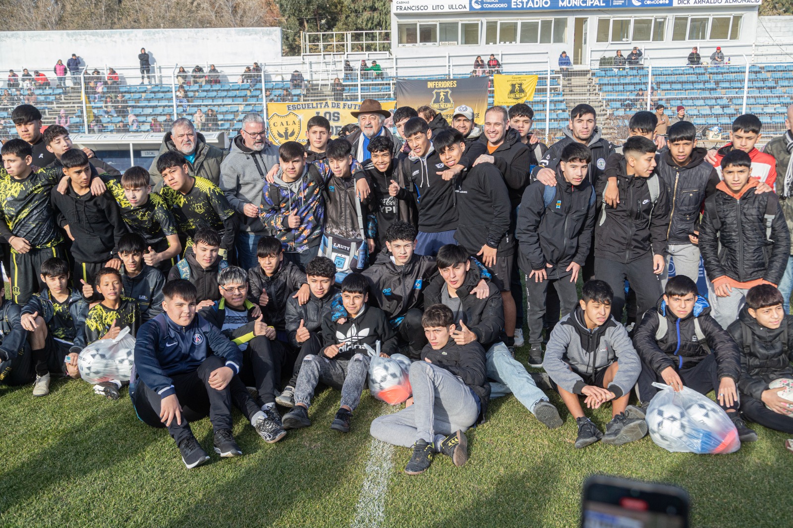 Macharashvili encabezó la apertura del Torneo de Fútbol Formativo de la Liga de los Barrios