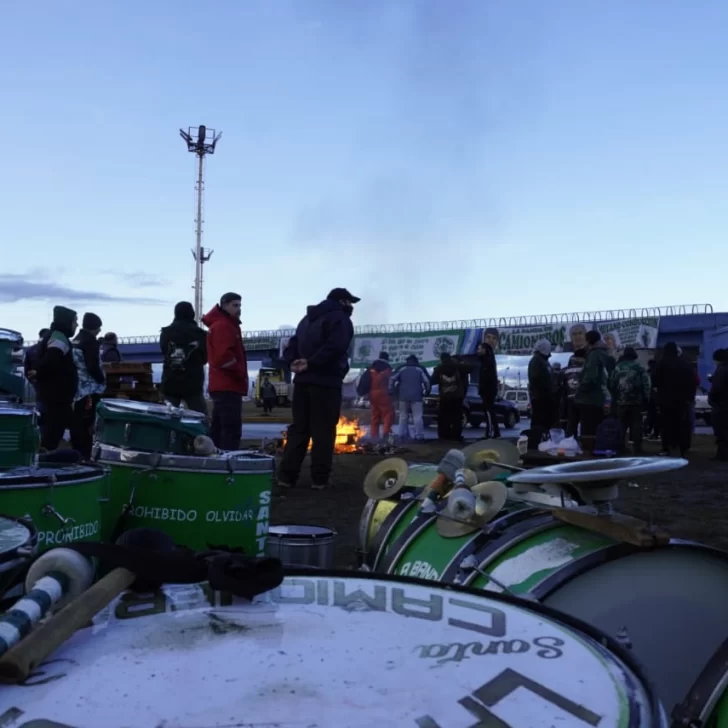 Paro general de la CGT en Río Gallegos: Camioneros se concentró en la Autovía “17 de Octubre”