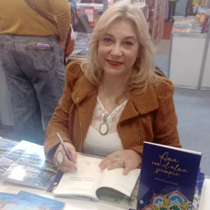 Silvina Lisouski en la Feria Internacional del Libro: “Agradezco infinitamente a SADE por hacer posible este sueño”