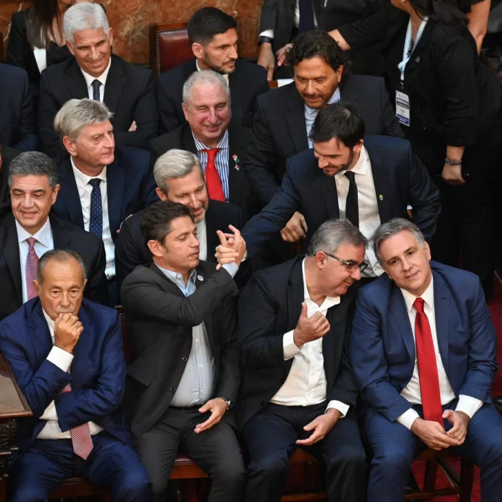 Antes del Pacto de Mayo, la foto entre Ignacio Torres y Axel Kicillof