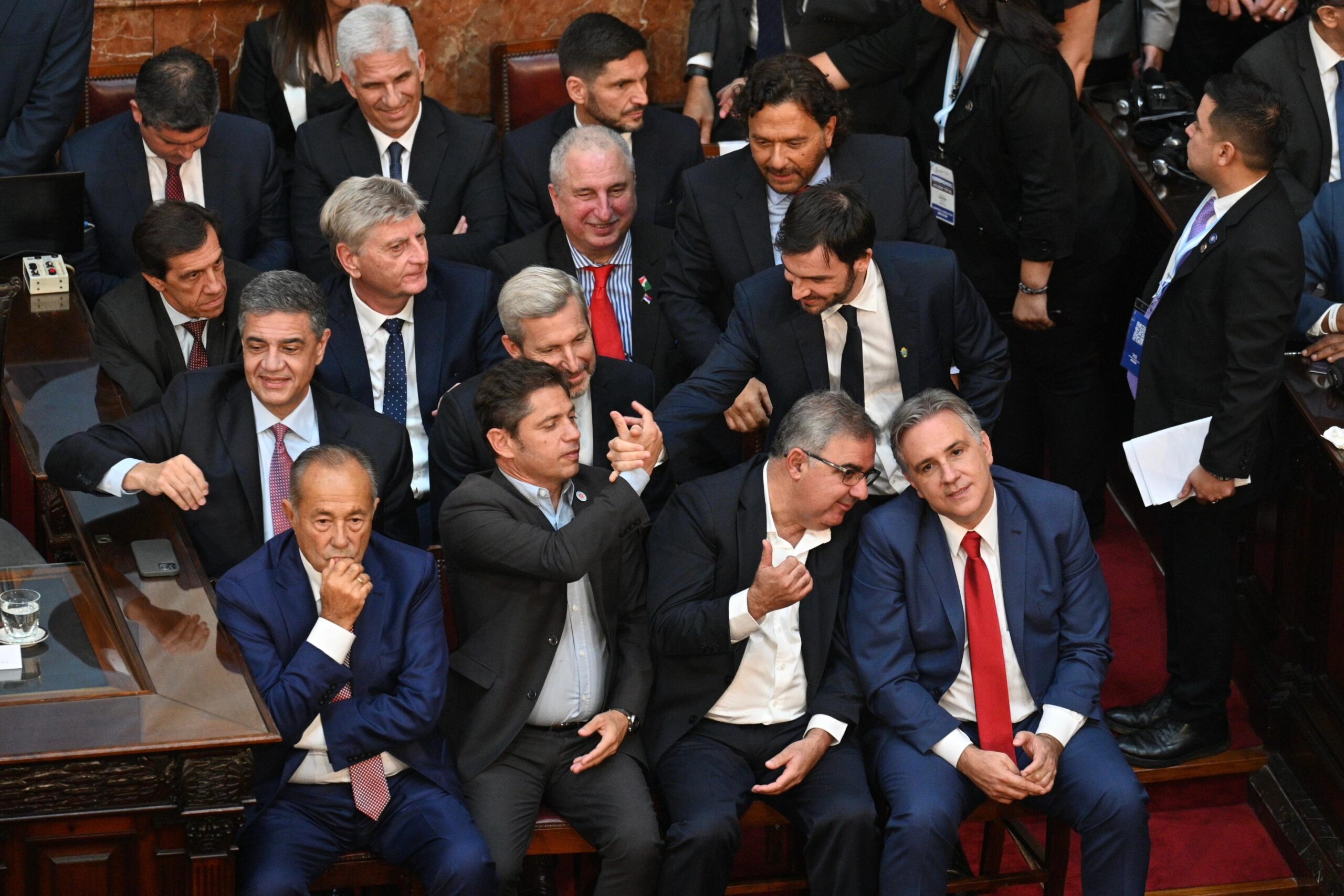 Antes del Pacto de Mayo, la foto entre Ignacio Torres y Axel Kicillof