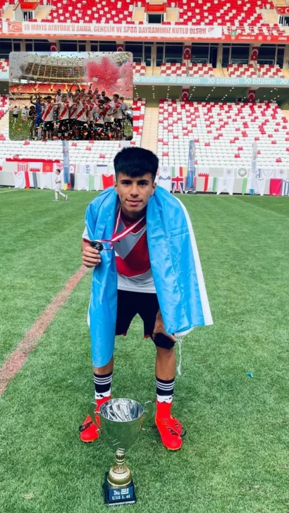 “Leo” Luna, futbolista de Río Gallegos, fue campeón con River de la Junior World Cup en Turquía