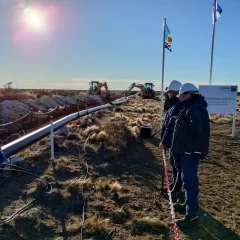 Claudio Vidal inauguró la construcción de acueducto para aumentar el suministro de agua a Caleta Olivia