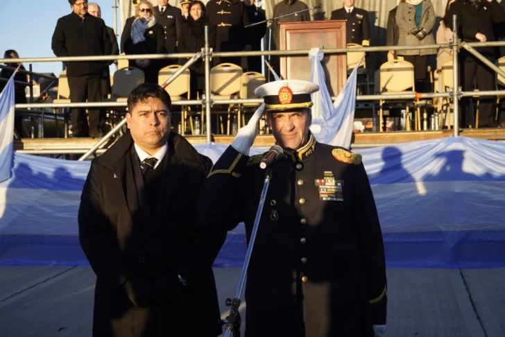 claudio-vidal-Gustavo-sivori-ejercito-25-de-mayo-dia-de-la-patria-acto-izamiento-LF-728x486 claudio-vidal-Gustavo-sivori-ejercito-25-de-mayo-dia-de-la-patria-acto-izamiento-LF-728x486