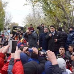 Claudio Vidal recibió a dirigentes de la UOCRA y anunció que se harán obras públicas con fondos de provincia 