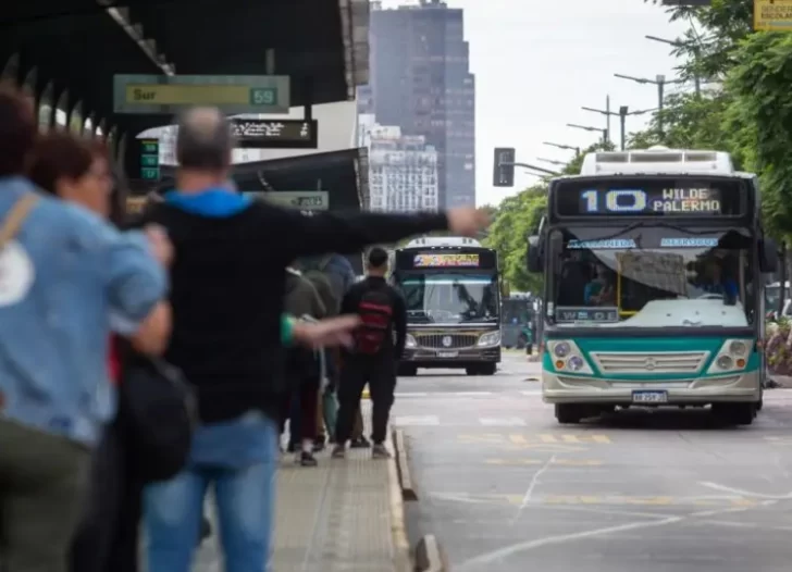 Por el paro general, el Gobierno descontará subsidios a empresas de colectivos