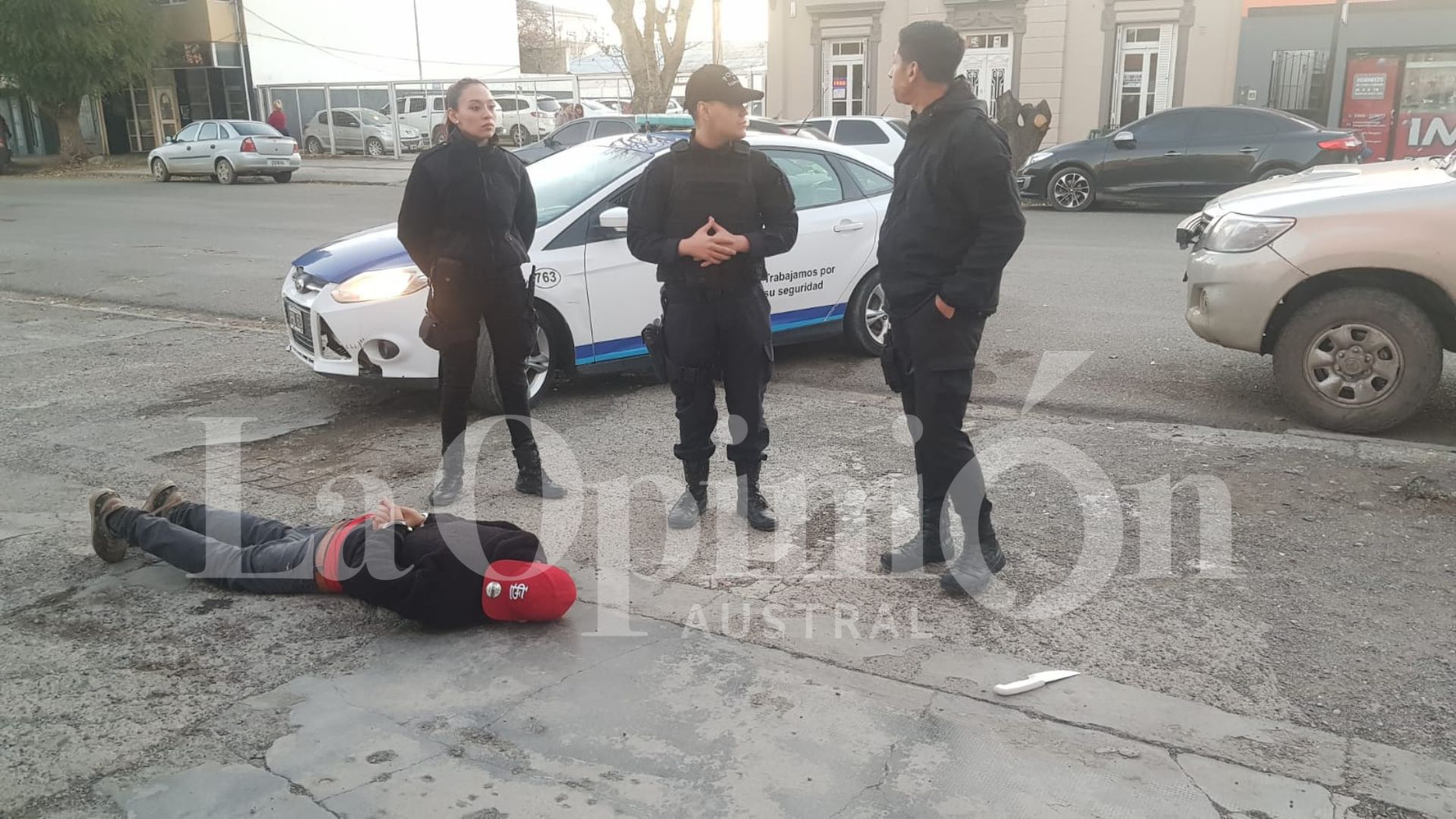 Quiso apuñalar a un joven a plena luz del día en la zona céntrica de Río Gallegos y lo detuvieron