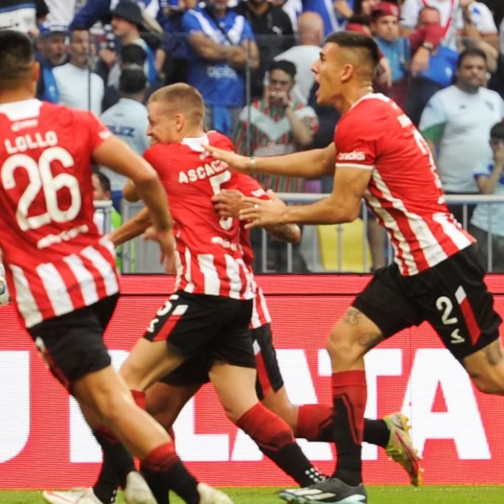 Estudiantes le ganó a Velez y se coronó campeón de la Copa de la Liga Estudiantes le ganó a Velez y se coronó campeón de la Copa de la Liga