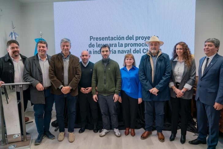 Ignacio Torres presentó un proyecto de ley para impulsar la industria naval en Chubut